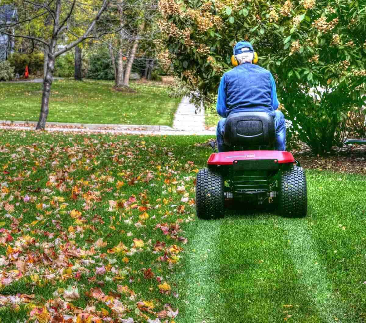 how to mulch leaves with a riding mower