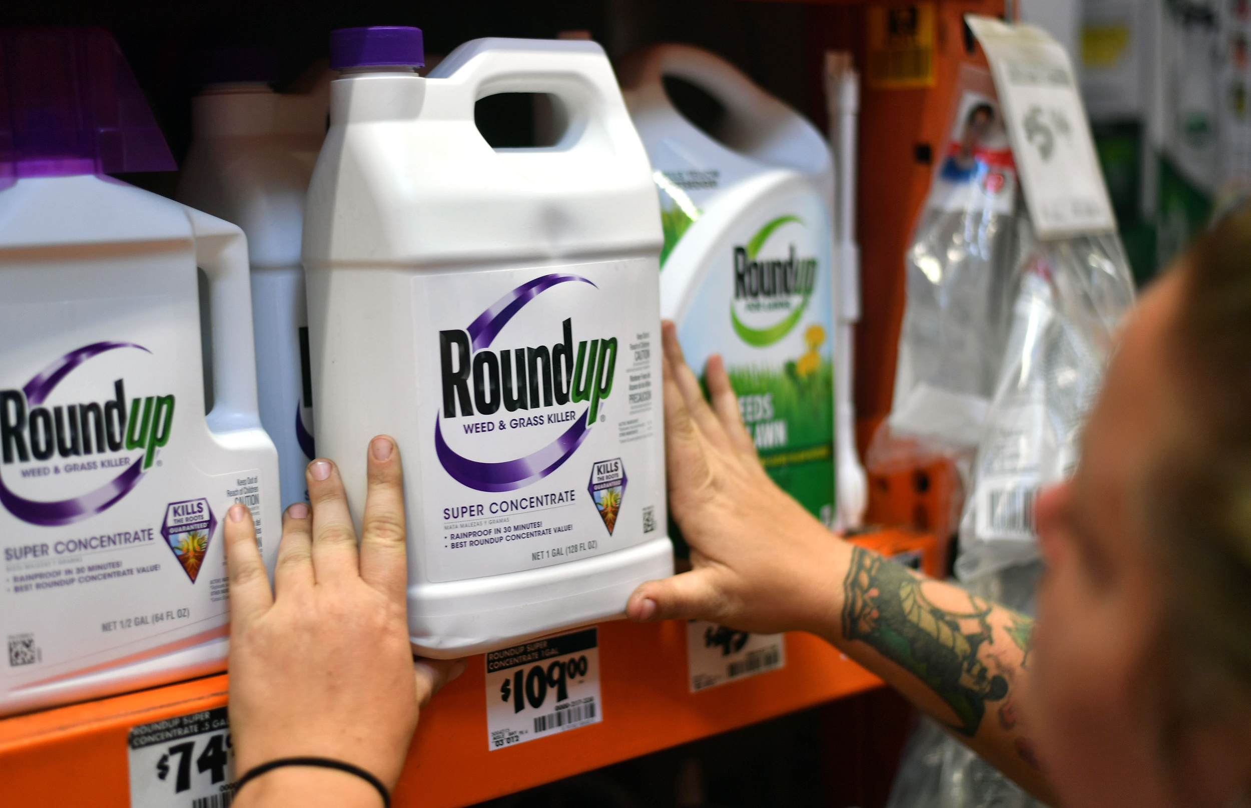 what is roundup weed killer