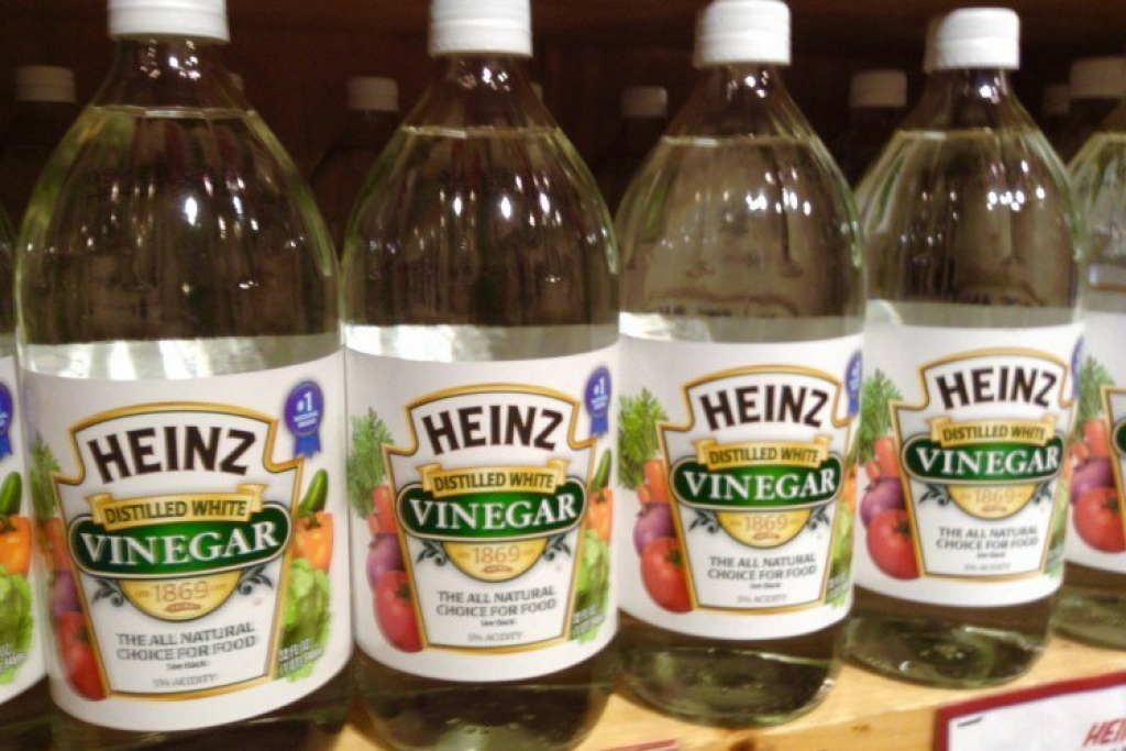what kills weeds but not vegetables