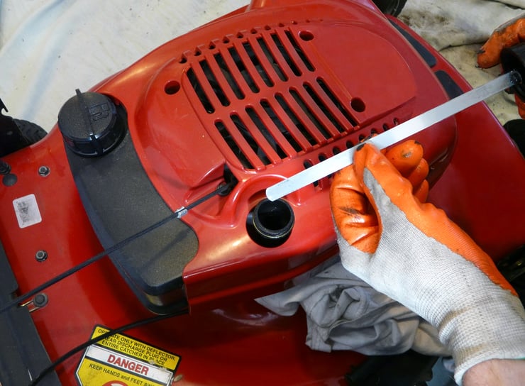 how much oil does a riding mower take